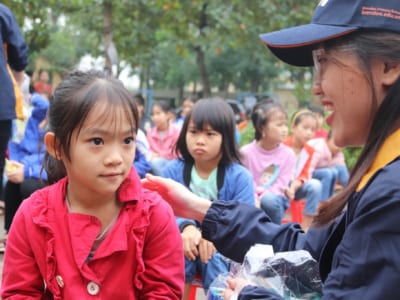 Hành trình chia sẻ yêu thương tới miền Trung