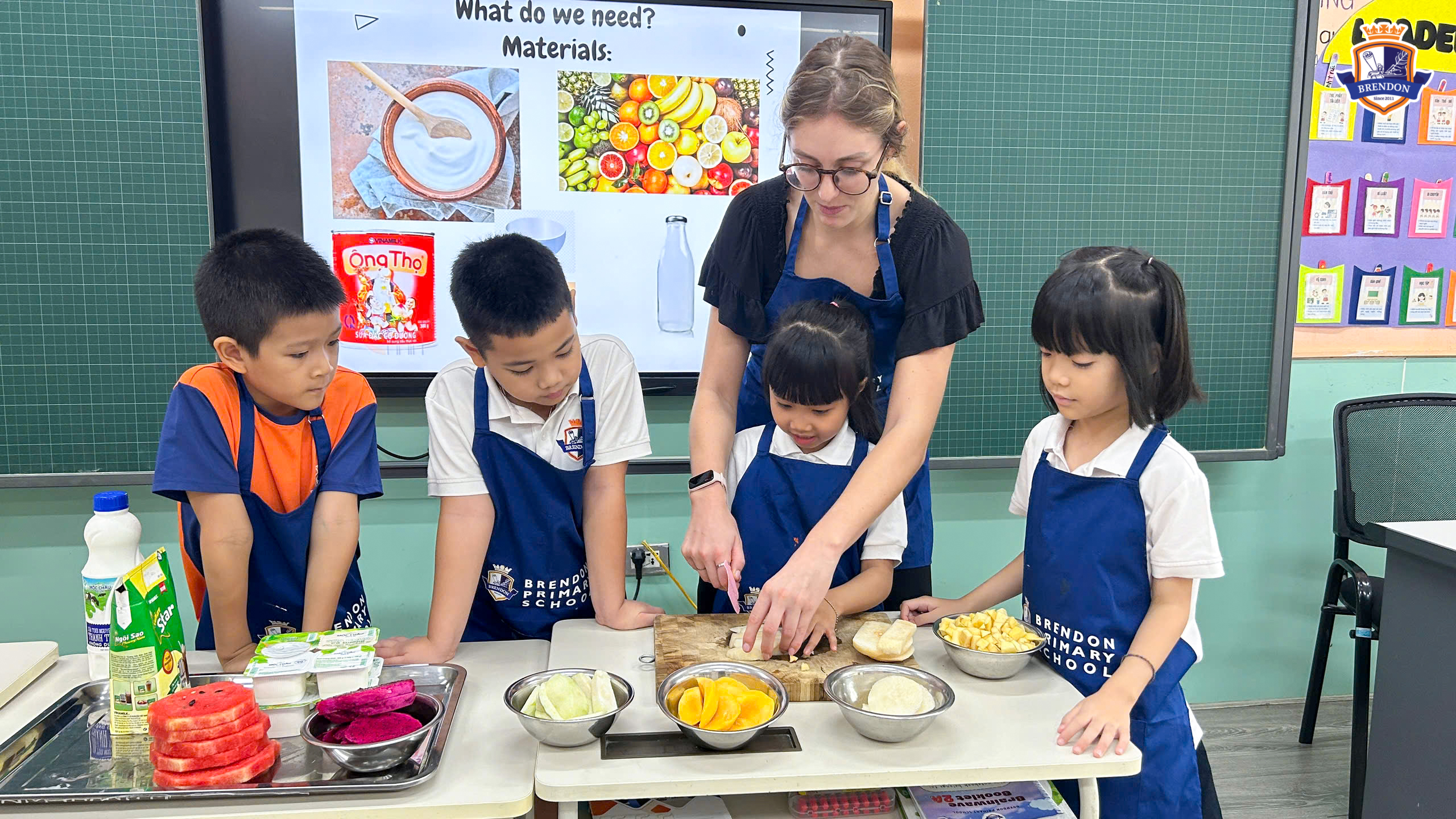 [English Project] Mix Fruit and Yoghurt - Làm hoa quả dầm sữa chua